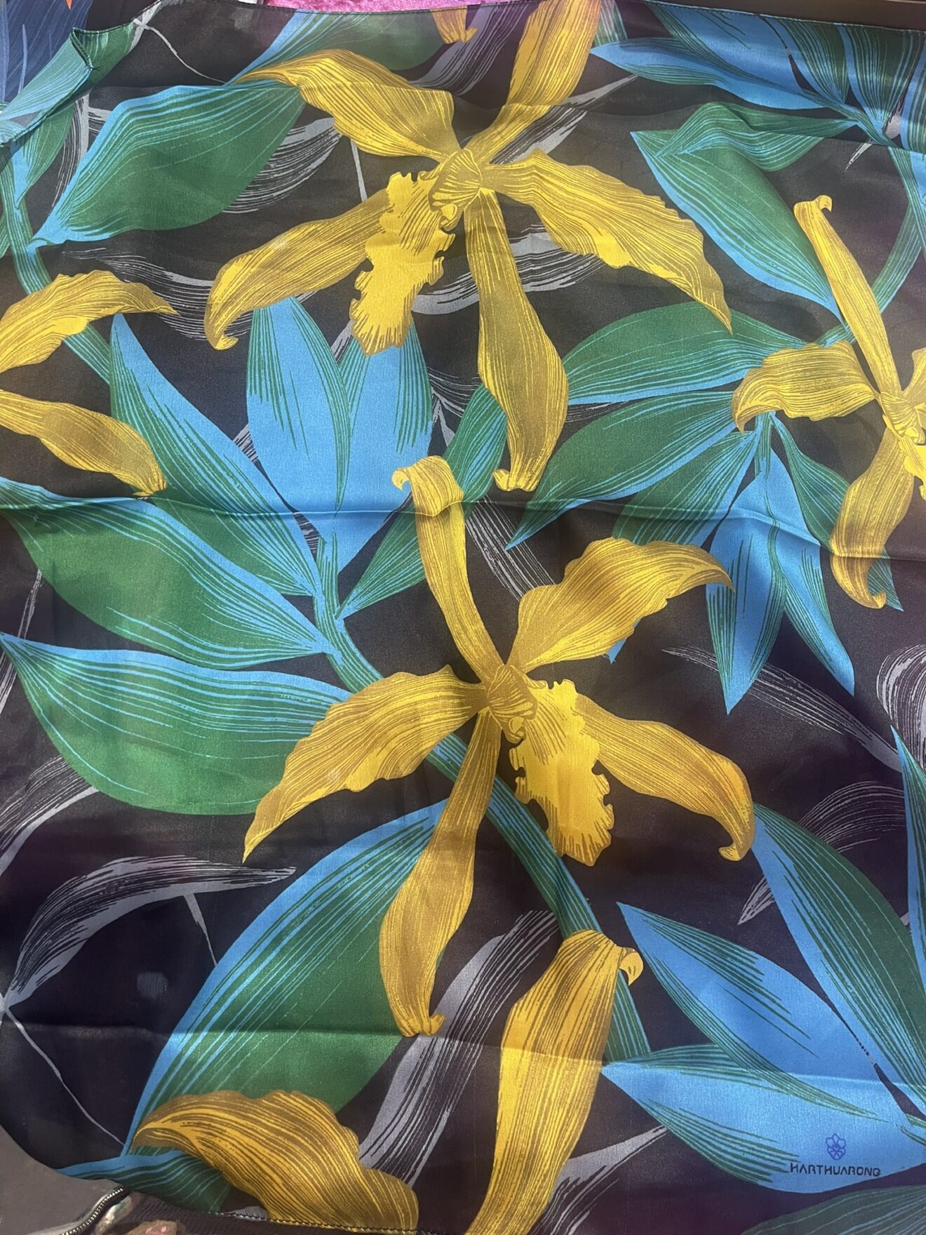 Foulard orchidée Cattleya jaune